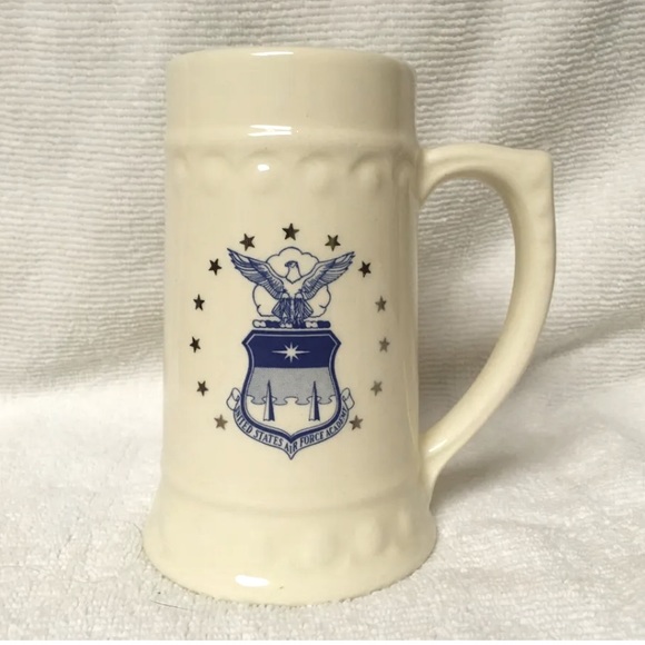 Vintage U.S. AIR FORCE ACADEMY CERAMIC TANKARD /BEER STEIN -SEAL w/gold Stars - Picture 1 of 6